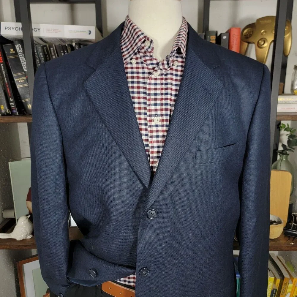 JOS A BANK Men's Sport Coat Blazer Three Button Navy Blue Silk Wool Ramie Sz 44L